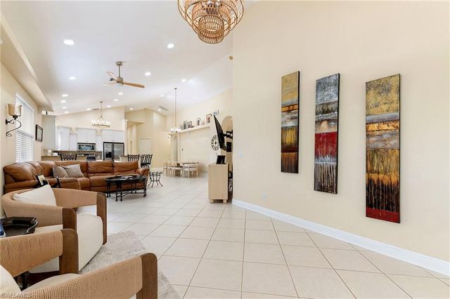 651 106th AVE N, Naples, FL 34108