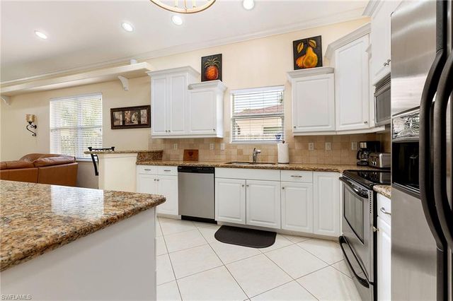 651 106th AVE N, Naples, FL 34108