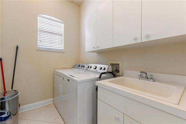 651 106th AVE N, Naples, FL 34108