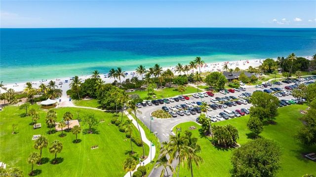 651 106th AVE N, Naples, FL 34108