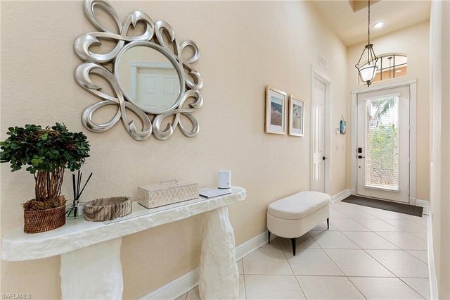 651 106th AVE N, Naples, FL 34108