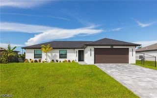 416 NW 25th AVE, Cape Coral, FL 33993