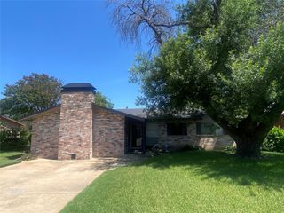 625 Seaside Drive, Dallas, TX 75232
