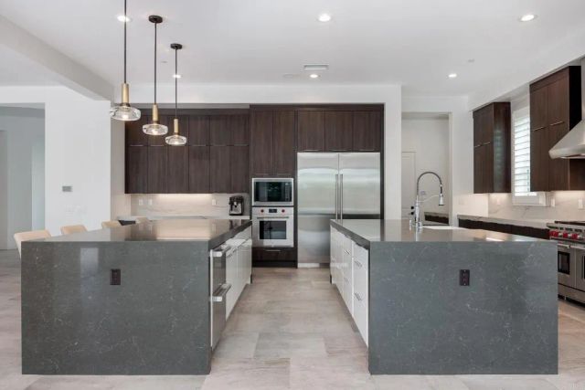 6179 Summit Crest Circle, San Diego, CA 92130