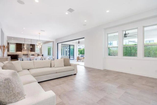 6179 Summit Crest Circle, San Diego, CA 92130