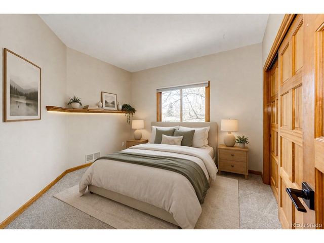 404 E Lake Pl, Centennial, CO 80121