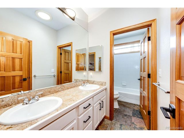 404 E Lake Pl, Centennial, CO 80121