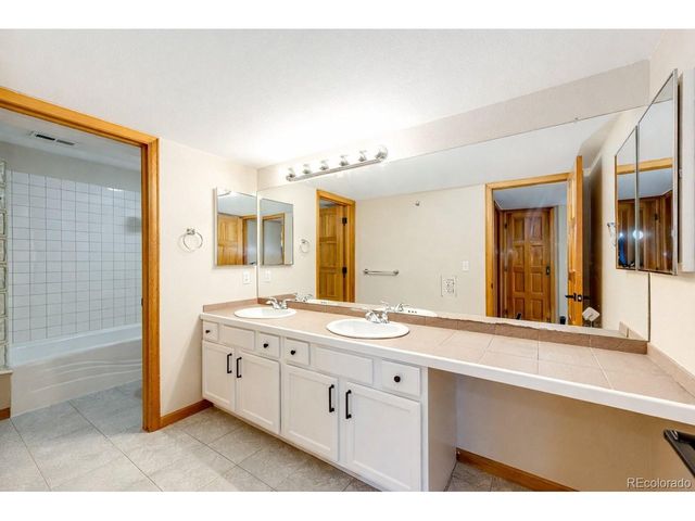 404 E Lake Pl, Centennial, CO 80121