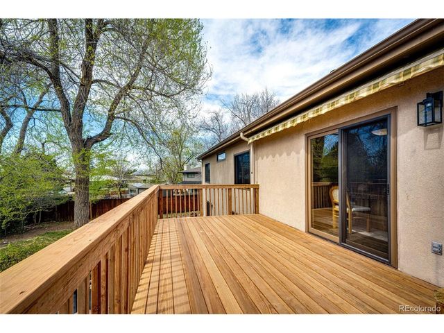 404 E Lake Pl, Centennial, CO 80121