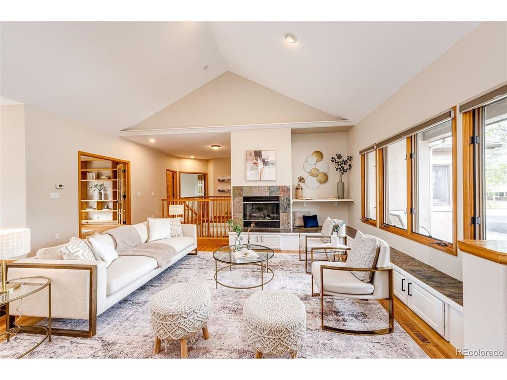 404 E Lake Pl, Centennial, CO 80121