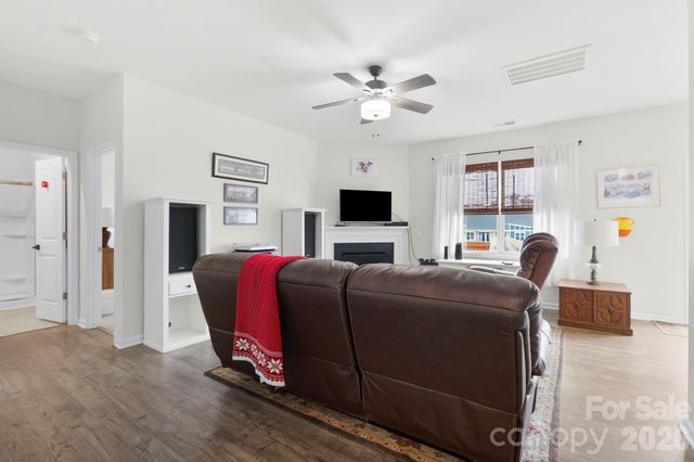 232 Marathon Lane, Candler, NC 28715