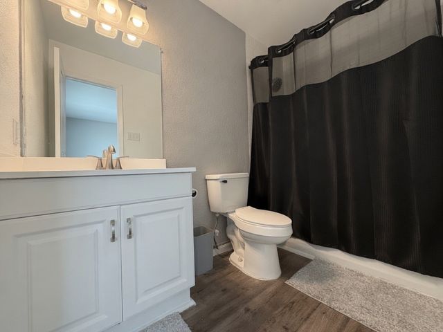 524 Cole Avenue, Saginaw, TX 76179
