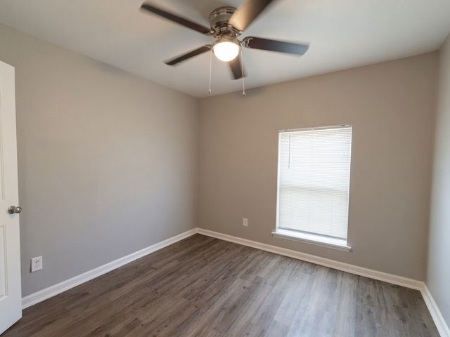 524 Cole Avenue, Saginaw, TX 76179