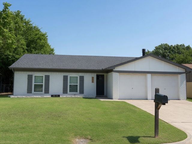 524 Cole Avenue, Saginaw, TX 76179