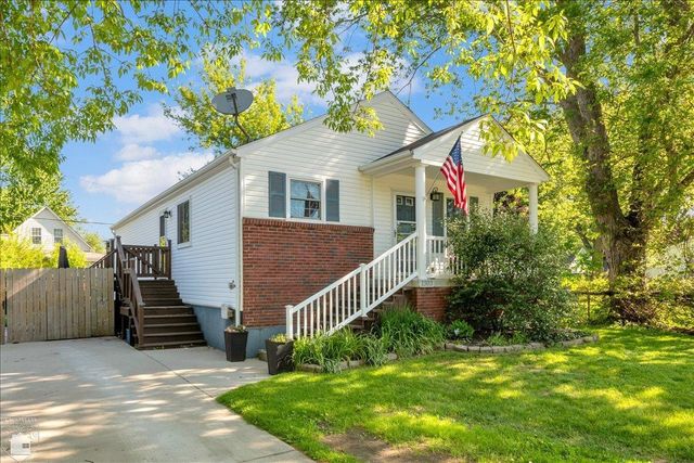 1303 Russel Court, Port Huron, MI 48060