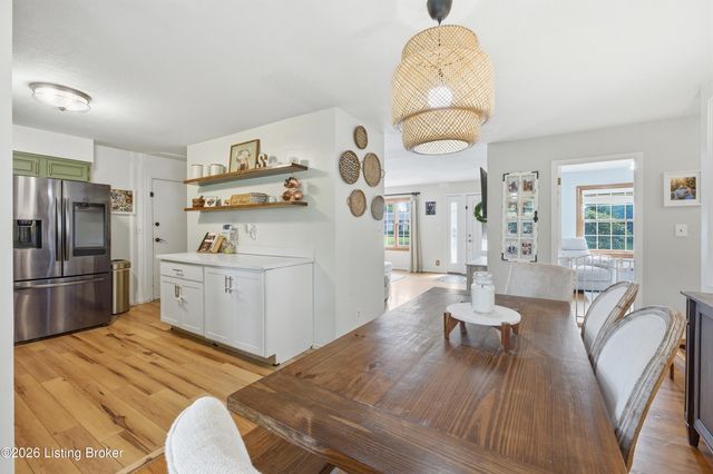 2614 Tregaron Ave, Jeffersontown, KY 40299