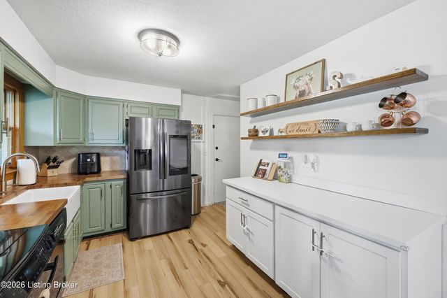 2614 Tregaron Ave, Jeffersontown, KY 40299
