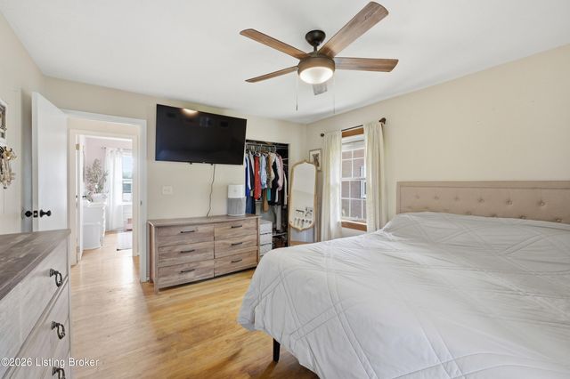 2614 Tregaron Ave, Jeffersontown, KY 40299