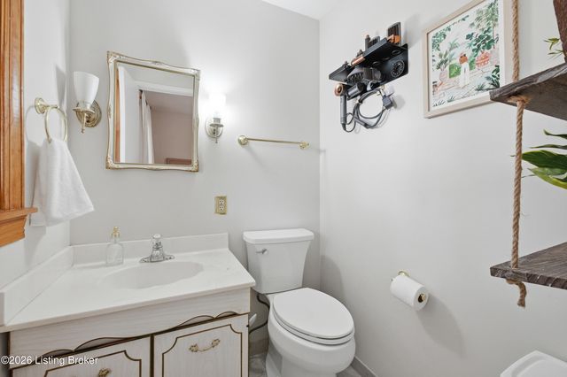 2614 Tregaron Ave, Jeffersontown, KY 40299