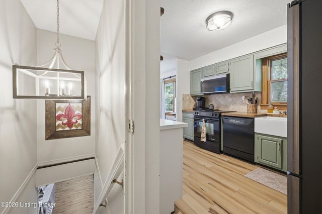 2614 Tregaron Ave, Jeffersontown, KY 40299