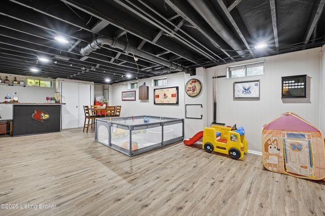 2614 Tregaron Ave, Jeffersontown, KY 40299