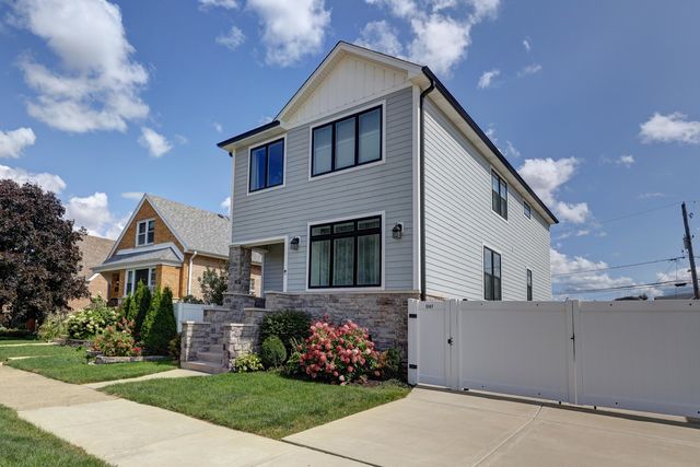 5347 S Melvina Avenue, Chicago, IL 60638