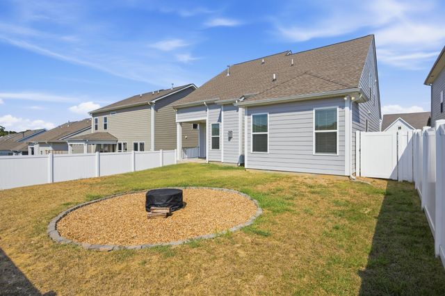 3039 Mallard Dr, Lebanon, TN 37090