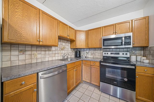 26 Faxon St. 9, Stoughton, MA 02072