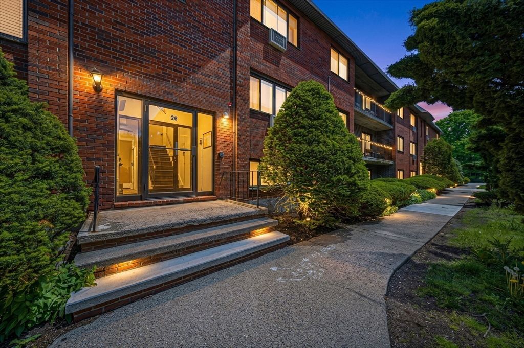 26 Faxon St. 9, Stoughton, MA 02072