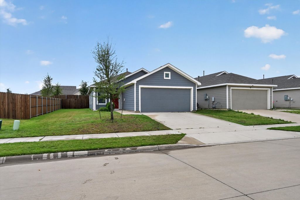 3328 Turkey Trot Lane, Mckinney, TX 75071