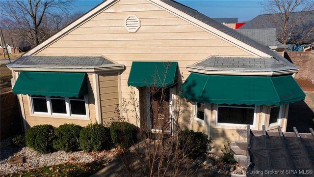 32 Abby Chase, Jeffersonville, IN 47130