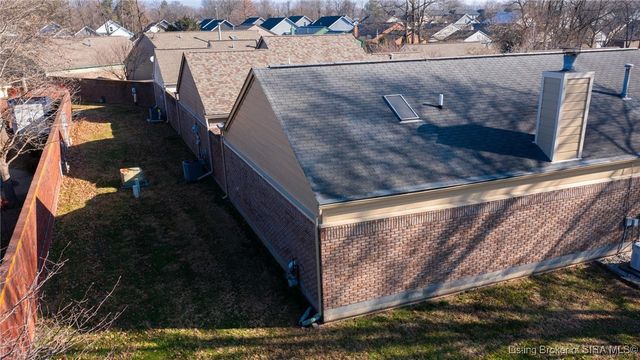 32 Abby Chase, Jeffersonville, IN 47130