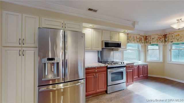 32 Abby Chase, Jeffersonville, IN 47130