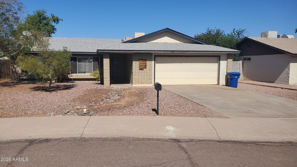 1134 W HERMOSA Drive, Tempe, AZ 85282