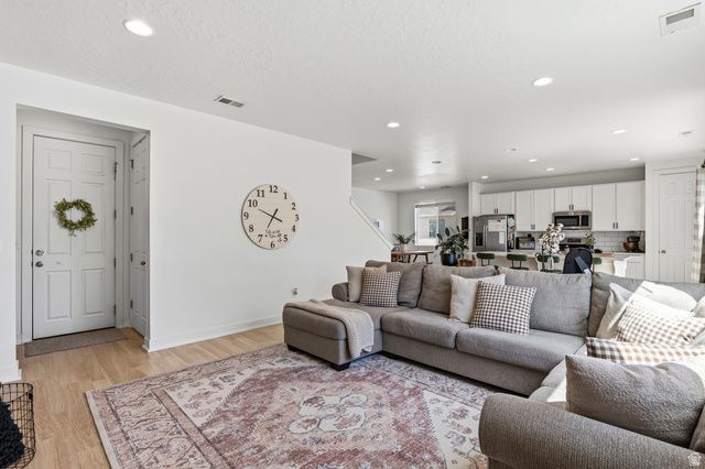 1532 N WOODSIDE DR, Spanish Fork, UT 84660