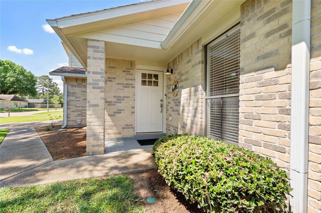 3930 Sweet Gum Trail, Kingwood, TX 77339