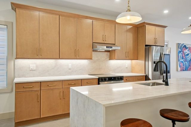 121 CLINTON AVE, Jc, Bergen-lafayett, NJ 07304