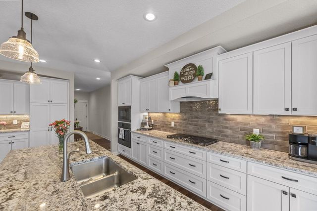 N3939 Prairie Ridge LANE, Helenville, WI 53137