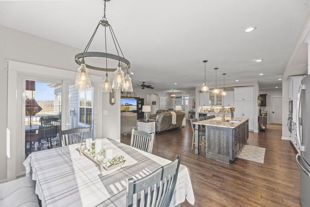 N3939 Prairie Ridge LANE, Helenville, WI 53137