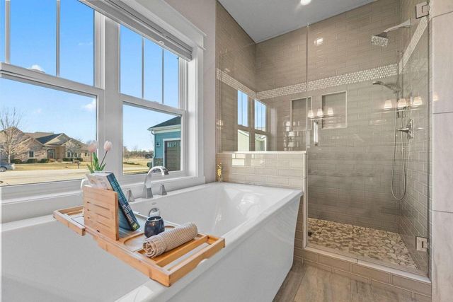 N3939 Prairie Ridge LANE, Helenville, WI 53137