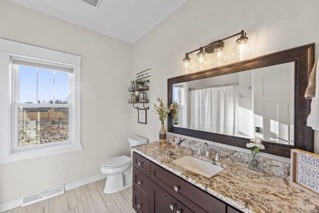 N3939 Prairie Ridge LANE, Helenville, WI 53137