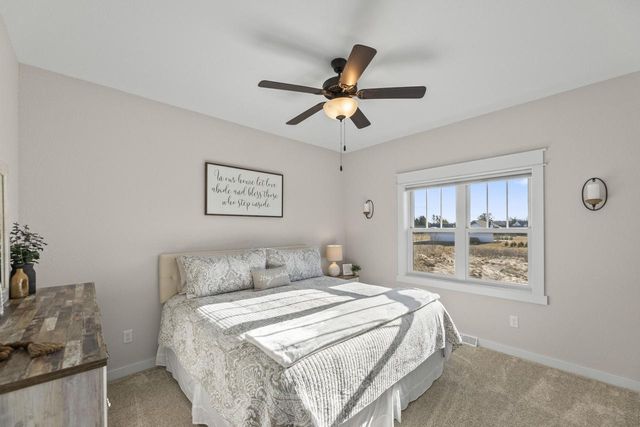 N3939 Prairie Ridge LANE, Helenville, WI 53137