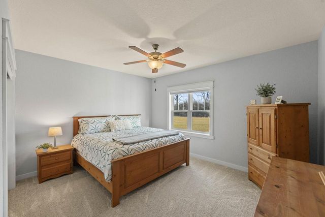 N3939 Prairie Ridge LANE, Helenville, WI 53137