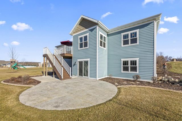 N3939 Prairie Ridge LANE, Helenville, WI 53137