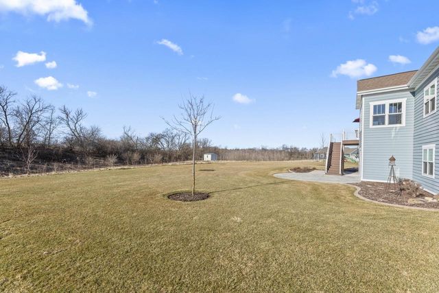 N3939 Prairie Ridge LANE, Helenville, WI 53137