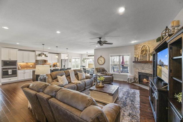 N3939 Prairie Ridge LANE, Helenville, WI 53137