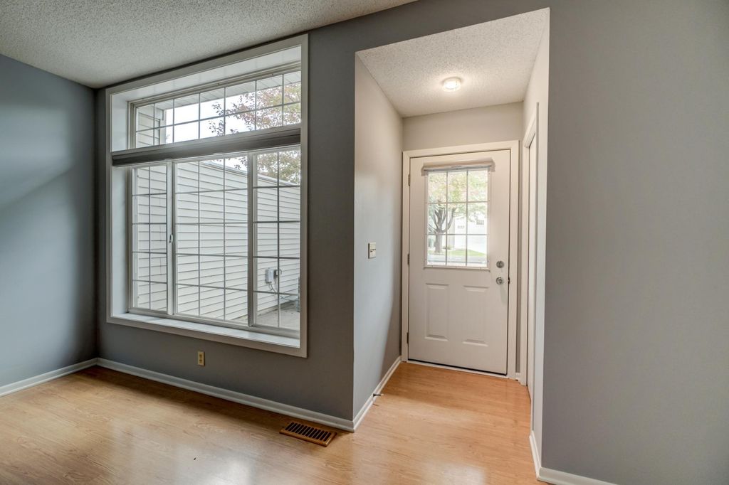9361 Turnberry Alcove, Woodbury, MN 55125 — photo 3