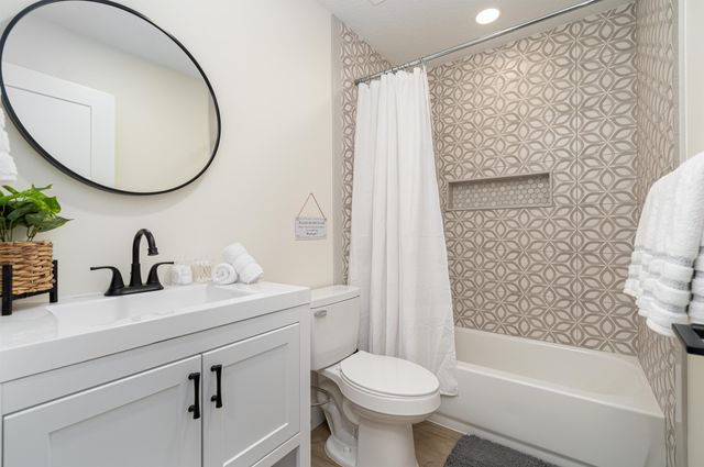 203 E St C, St Augustine, FL 32080