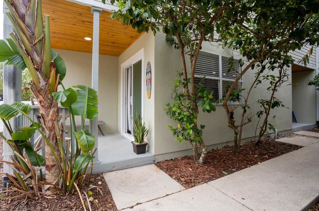 203 E St C, St Augustine, FL 32080