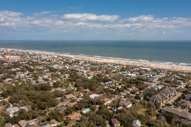 203 E St C, St Augustine, FL 32080